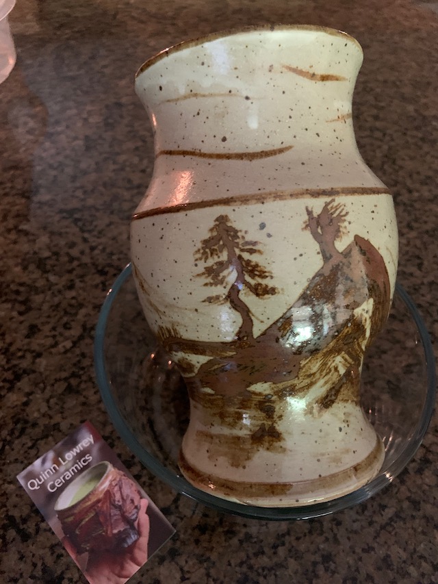 Artisanal flower vase with tree design